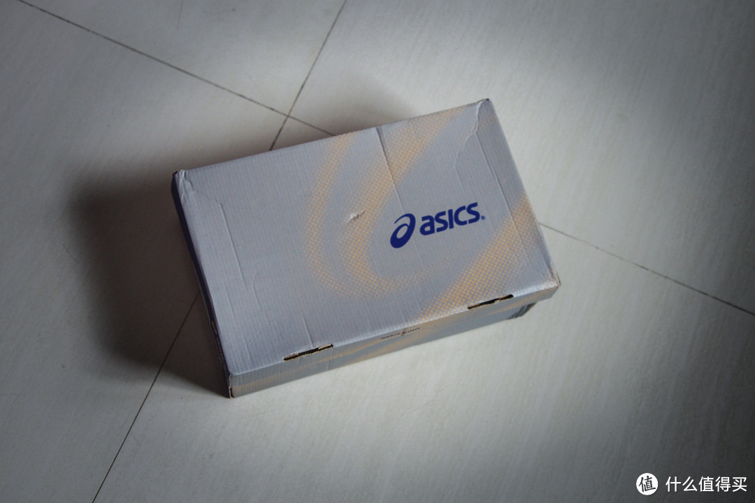 就是亮骚！ASICS 亚瑟士 Gel Epirus 复古慢跑鞋