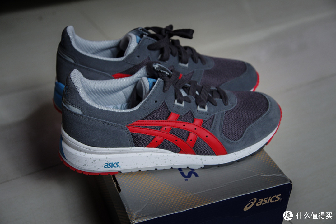 就是亮骚！ASICS 亚瑟士 Gel Epirus 复古慢跑鞋