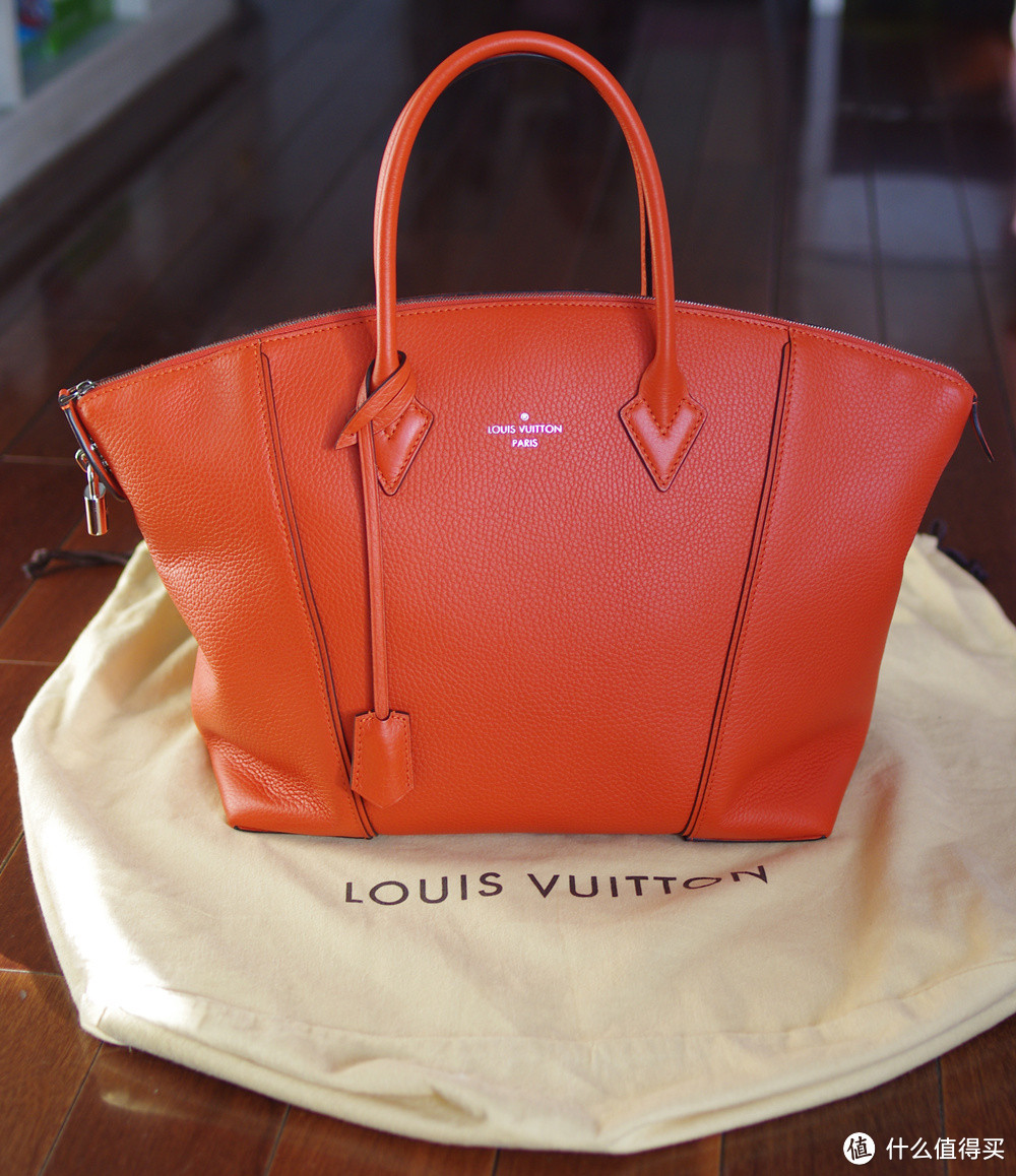 给媳妇儿的生日礼物：LOUIS VUITTON 路易威登 LOCKIT 手袋