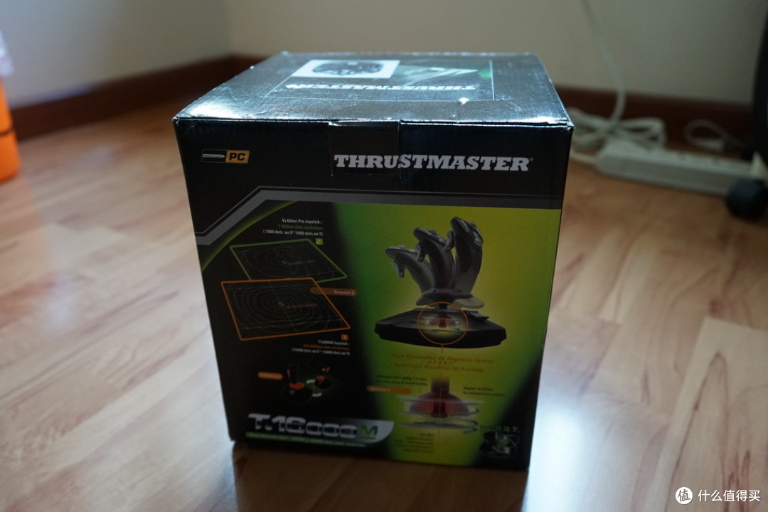 THRUSTMASTER 法拓士 T.16000M 霍尔磁感应飞行摇杆