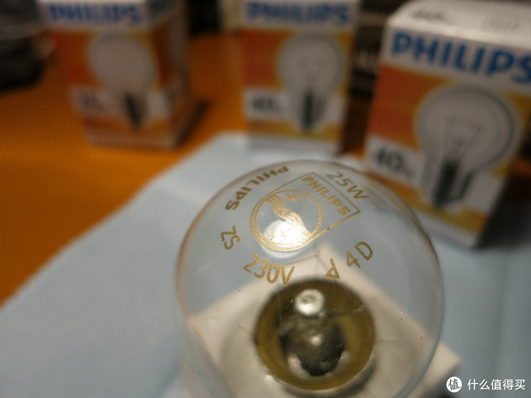 怀旧的选择：PHILIPS 飞利浦 长寿白炽灯泡 评测