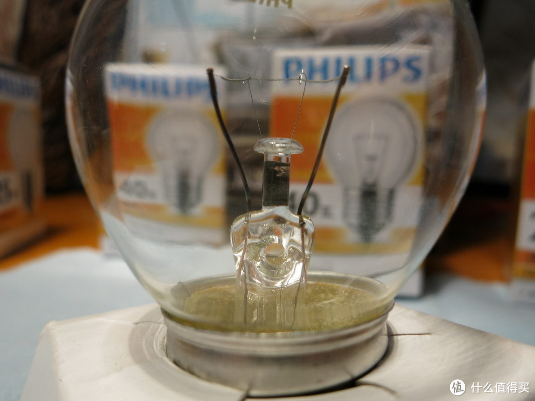 怀旧的选择:PHILIPS 飞利浦 长寿白炽灯泡 评测