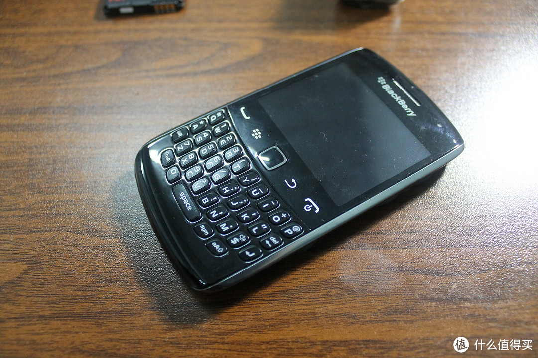简单小巧：Blackberry 黑莓 Curve 9360 智能手机