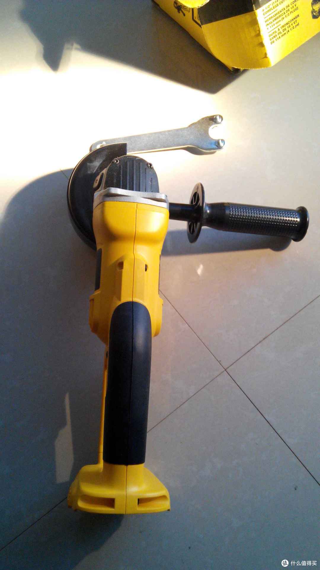 DEWALT 得伟 DC411B 无绳角磨机