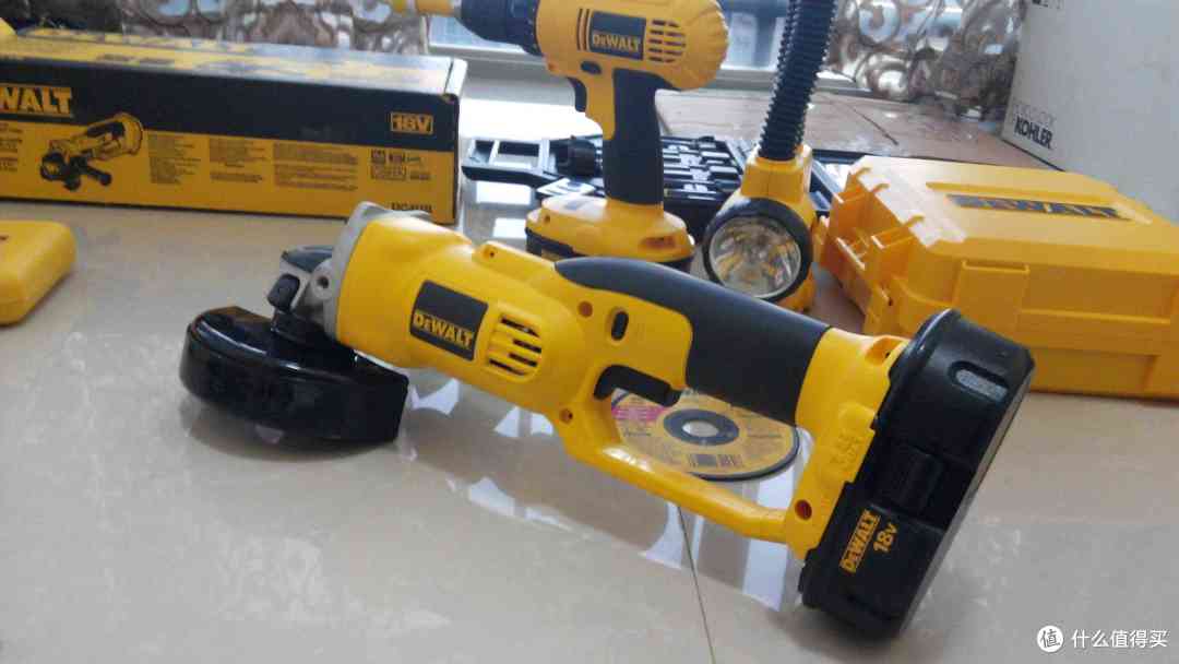 DEWALT 得伟 DC411B 无绳角磨机