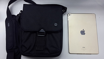 斯迪姆Scout 2 iPad Shoulder Bag 平板电脑单肩包外观展示(隔层|拉链|钥匙链|肩带|肩垫)