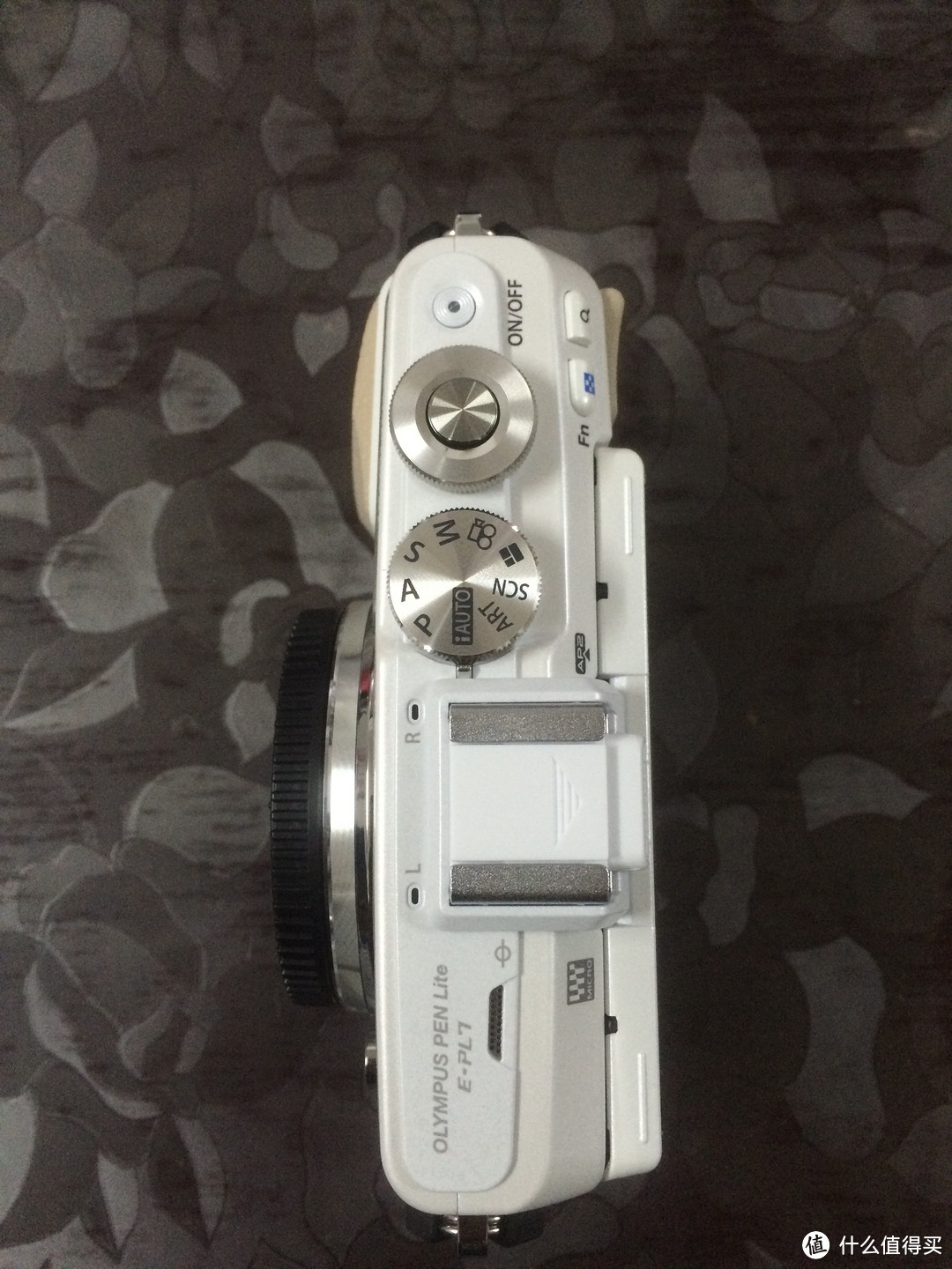 入了个小众坑，OLYMPUS 奥林巴斯 E-PL7 微单相机 白色 双头套机