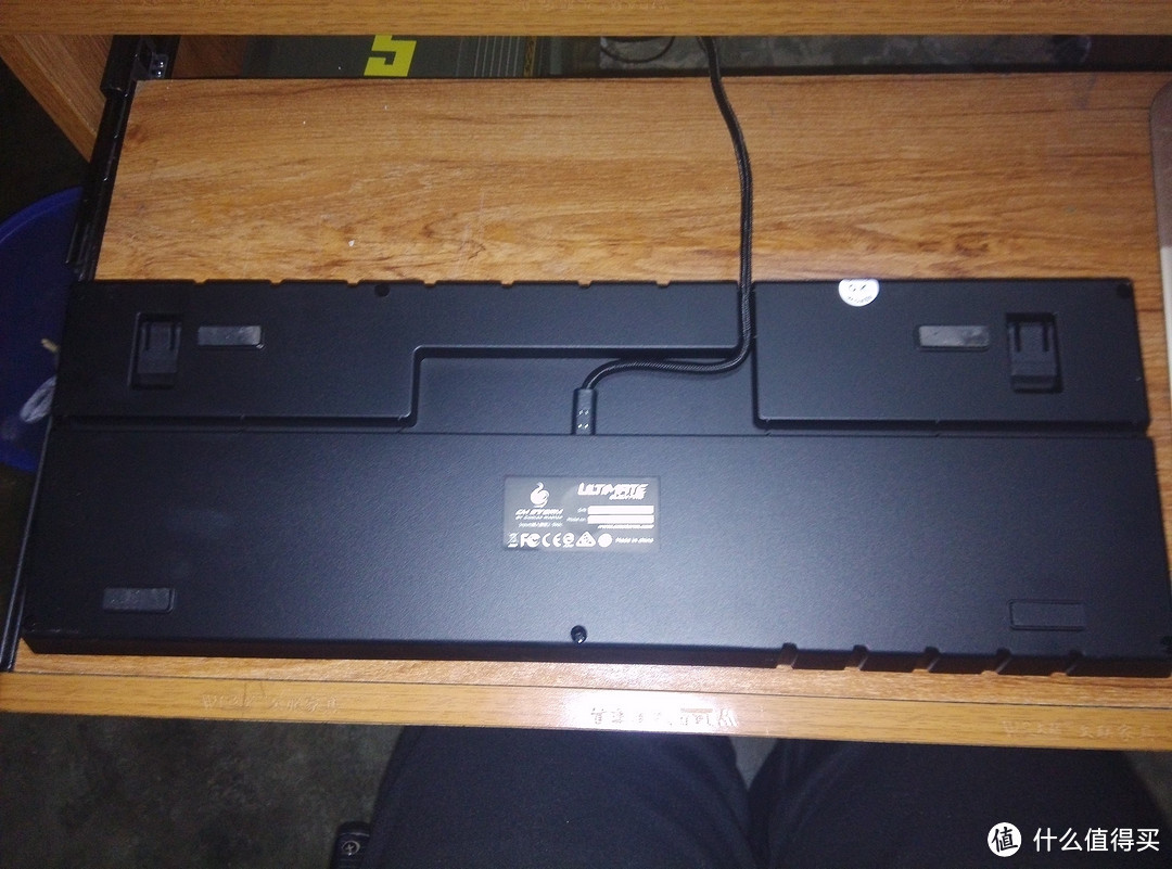 小白的第一把机械键盘：CoolerMaster 酷冷至尊 烈焰枪 旗舰版 红轴 游戏机械键盘 黑色版