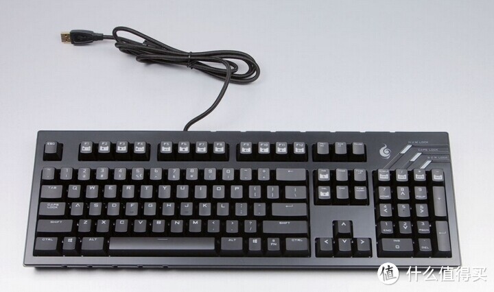 小白的第一把机械键盘：CoolerMaster 酷冷至尊 烈焰枪 旗舰版 红轴 游戏机械键盘 黑色版