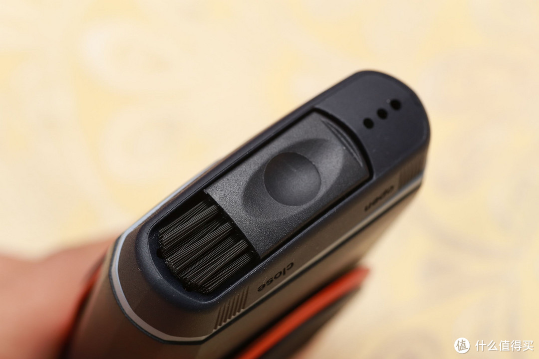 braun 博朗 m60 橙色便携干电池式防水剃须刀