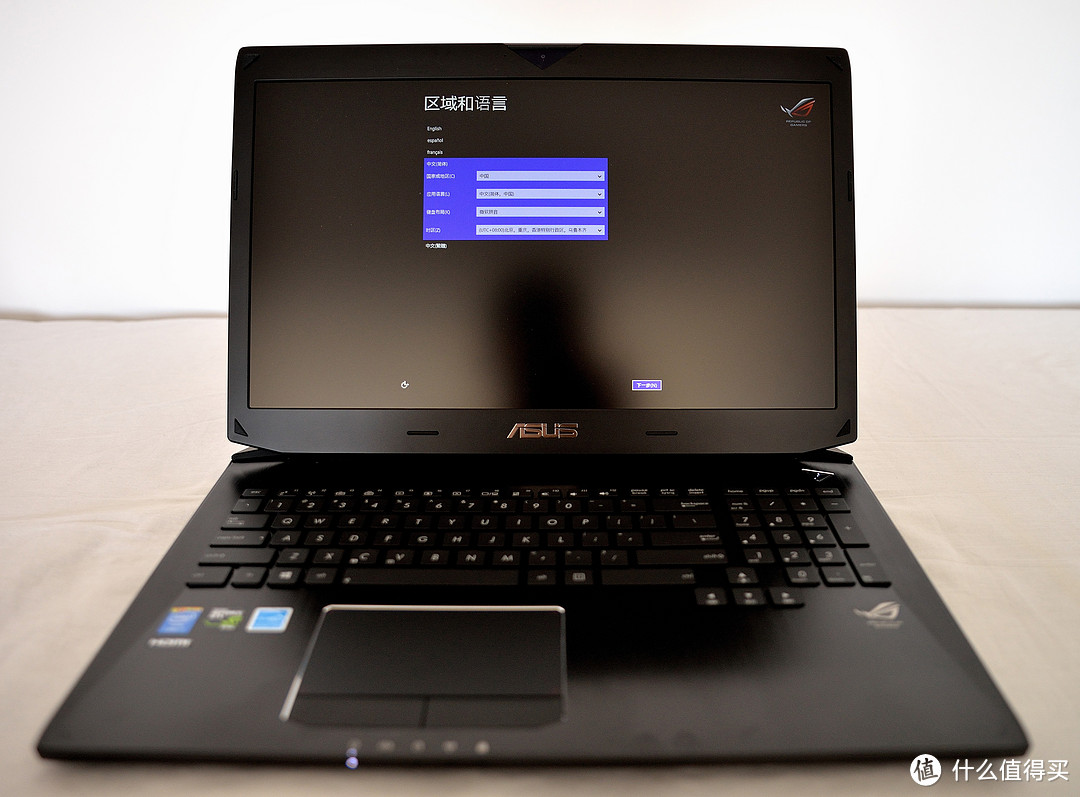 ASUS 华硕 G750JS 游戏本外壳损坏及更换