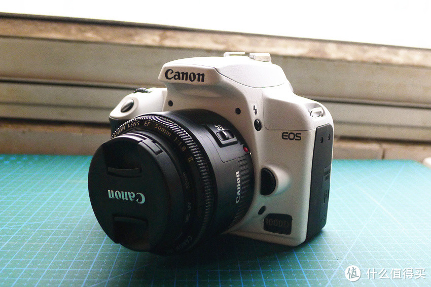外观党的折腾之路：Canon 佳能 EOS 1000D 单反机身 变身白色限量版 100D