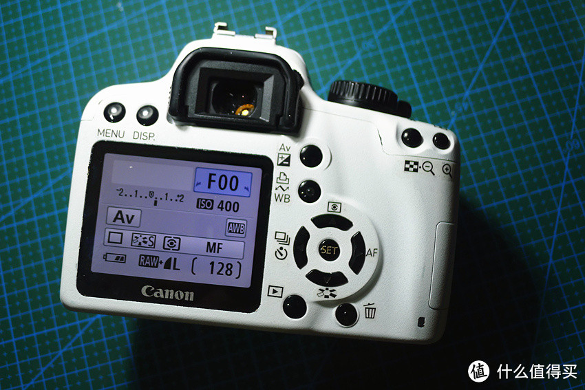 外观党的折腾之路：Canon 佳能 EOS 1000D 单反机身 变身白色限量版 100D