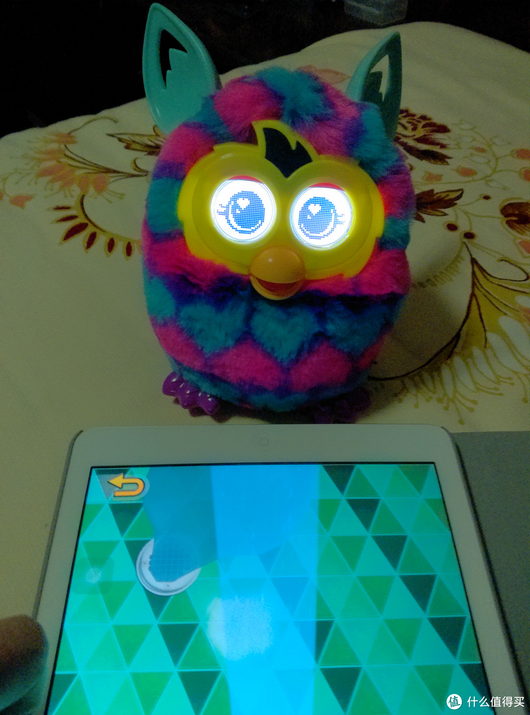 可爱的小精灵：Furby 菲比