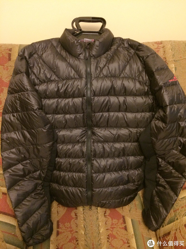 寒意来袭,你需要一件久经考验的 枫叶国 westcomb cayoosh lt 羽绒服