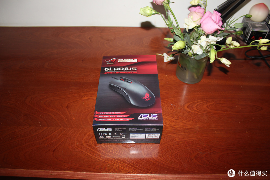 坚如磐石，动如脱兔——记我心中的ASUS 华硕 ROG Gladius 电竞鼠标