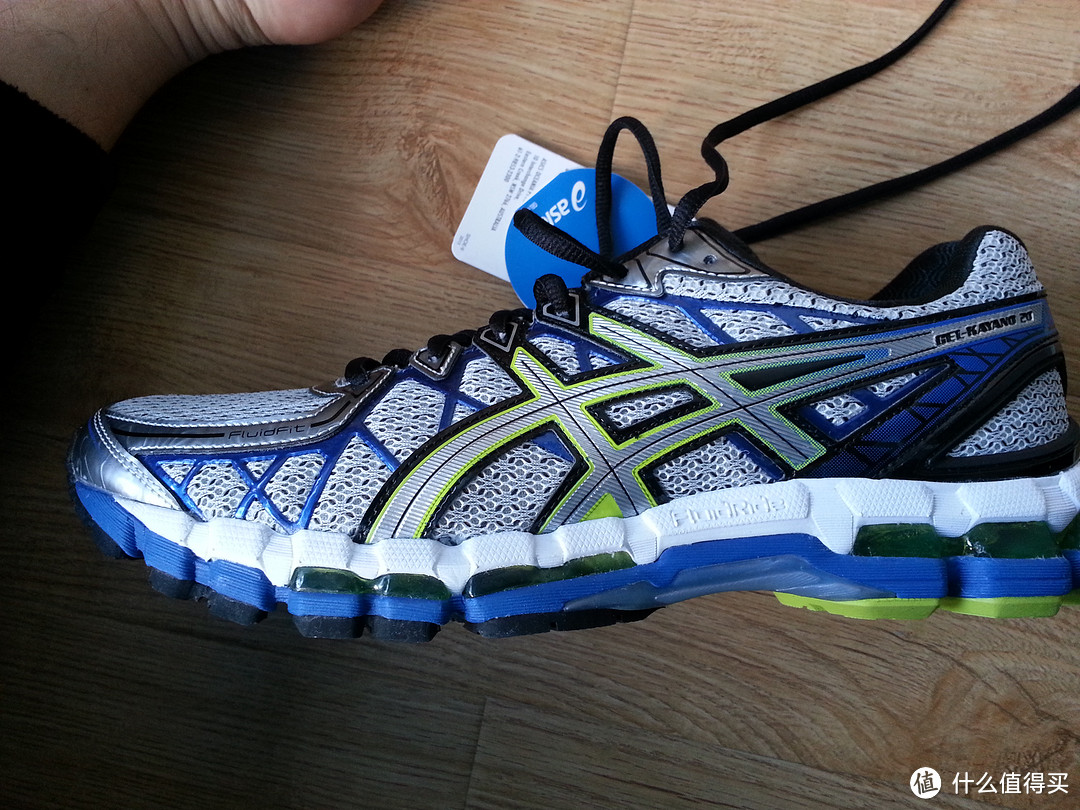 ASICS 亚瑟士 GEL-Kayano 20 男款*级支撑跑鞋