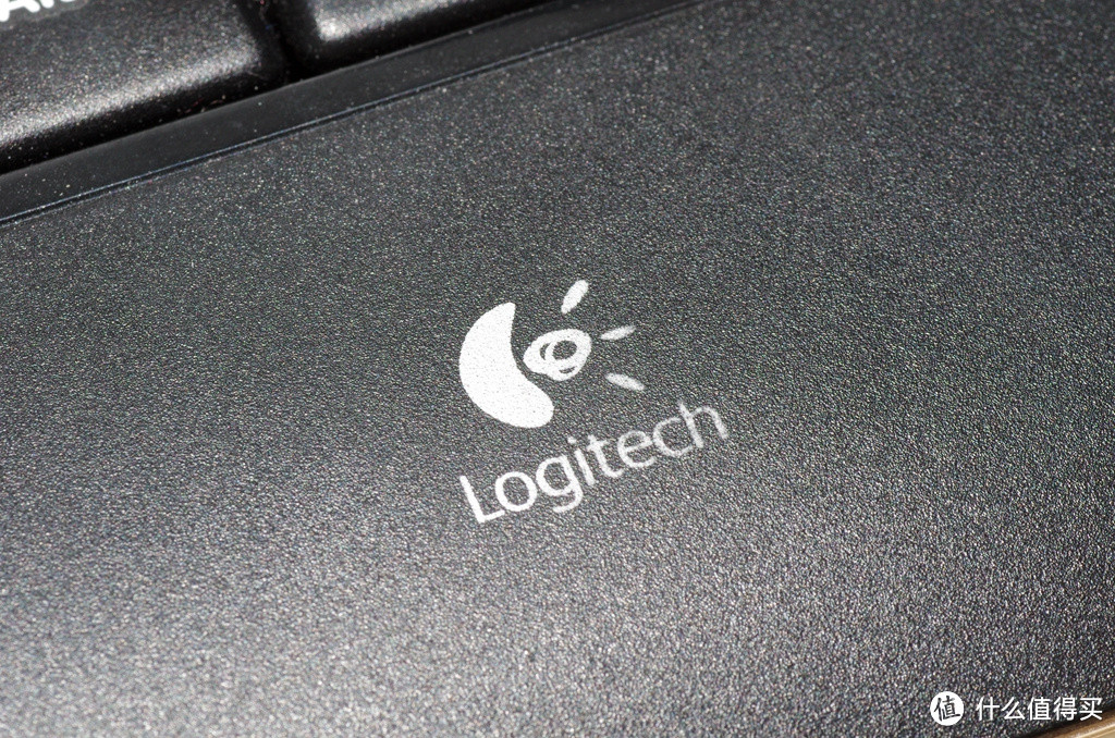 只是多了个背光？Logitech 罗技 K800与K520无线键盘全面对比