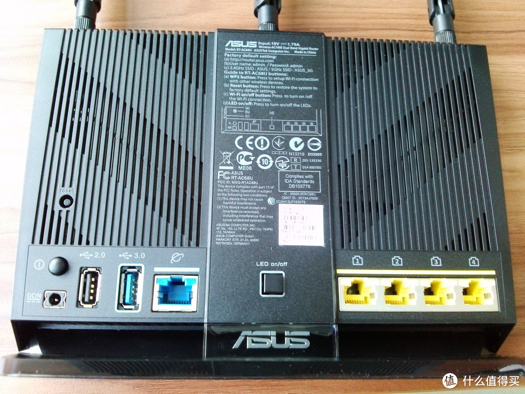 换上壕 Asus 华硕 RT-AC68U 1900M 双频无线路由器，网部管理很强大