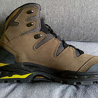 LOWA Khumbu II GTX Trekking 男士防水徒步靴使用总结(用料|款式|脚感|缓震性)