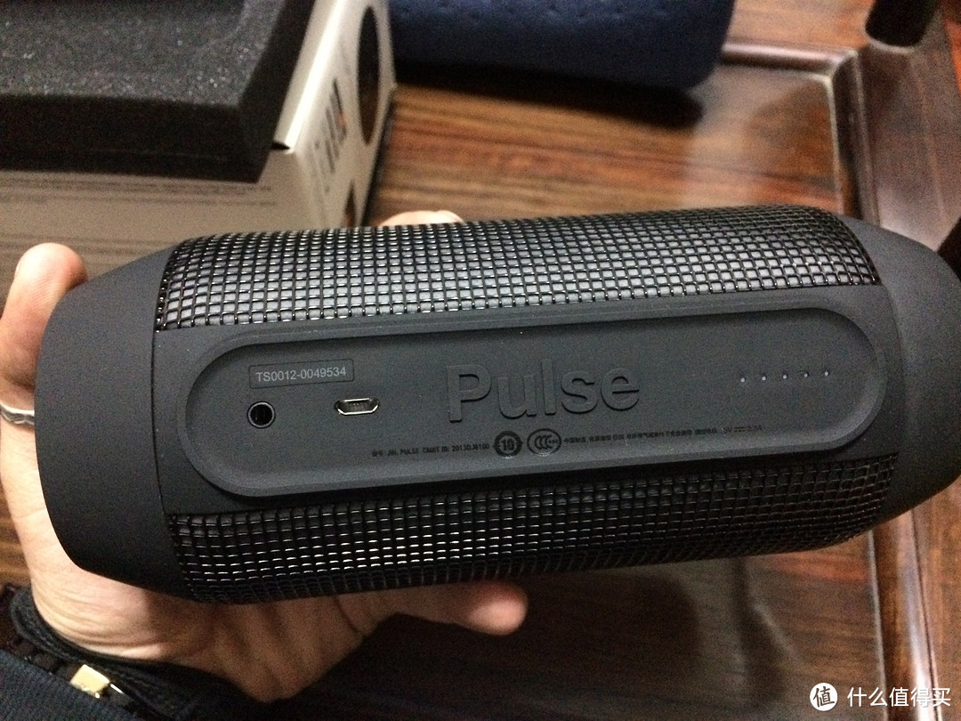 Hello，色彩！JBL PULSE 可乐罐 便携蓝牙音箱