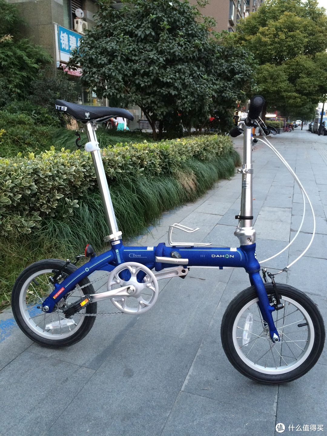 城市速度与便携的综合交通工具：DAHON 大行 BYA412 折叠自行车
