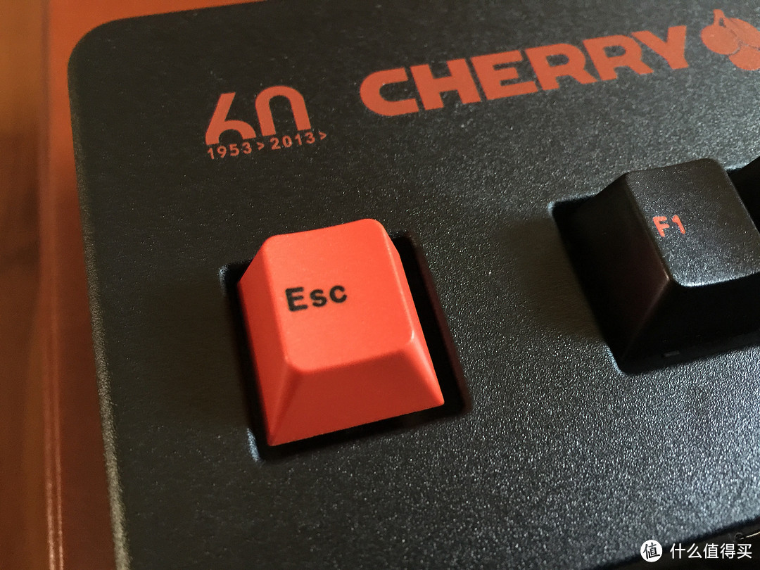 喜欢就任性一回：Cherry 樱桃 G80-3060HLCUS-2 红轴黑橙二色键帽 60周年限量版机械键盘