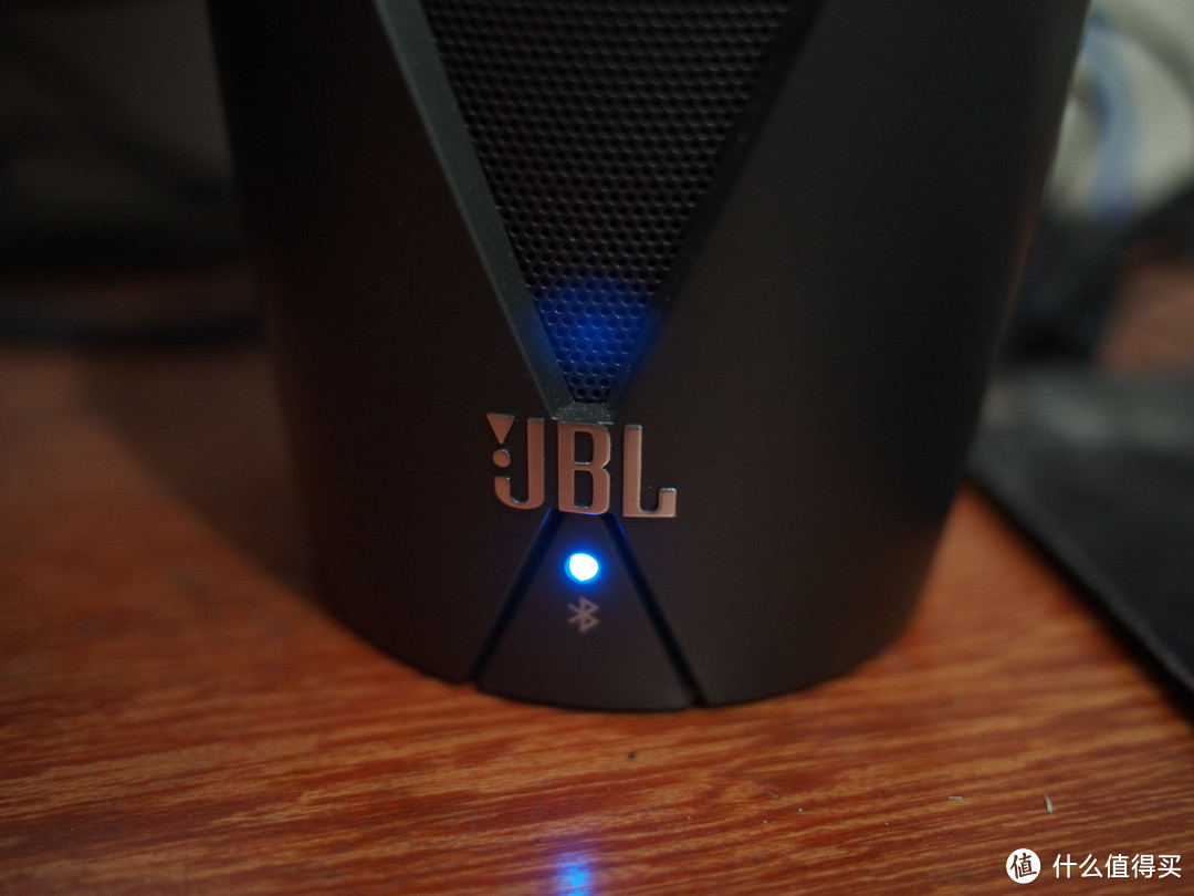 JBL JEMBE EBTCH 蓝牙无线音箱,还是做PC音箱比较在行