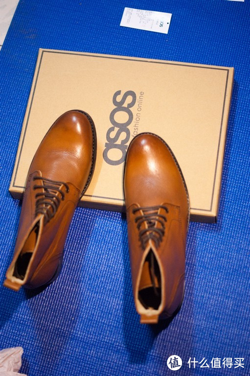 【真人秀】ASOS 真皮布洛克靴 & ASOS 棕色框飞行员太阳镜