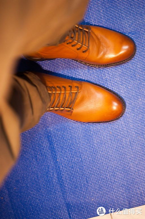 【真人秀】ASOS 真皮布洛克靴 & ASOS 棕色框飞行员太阳镜
