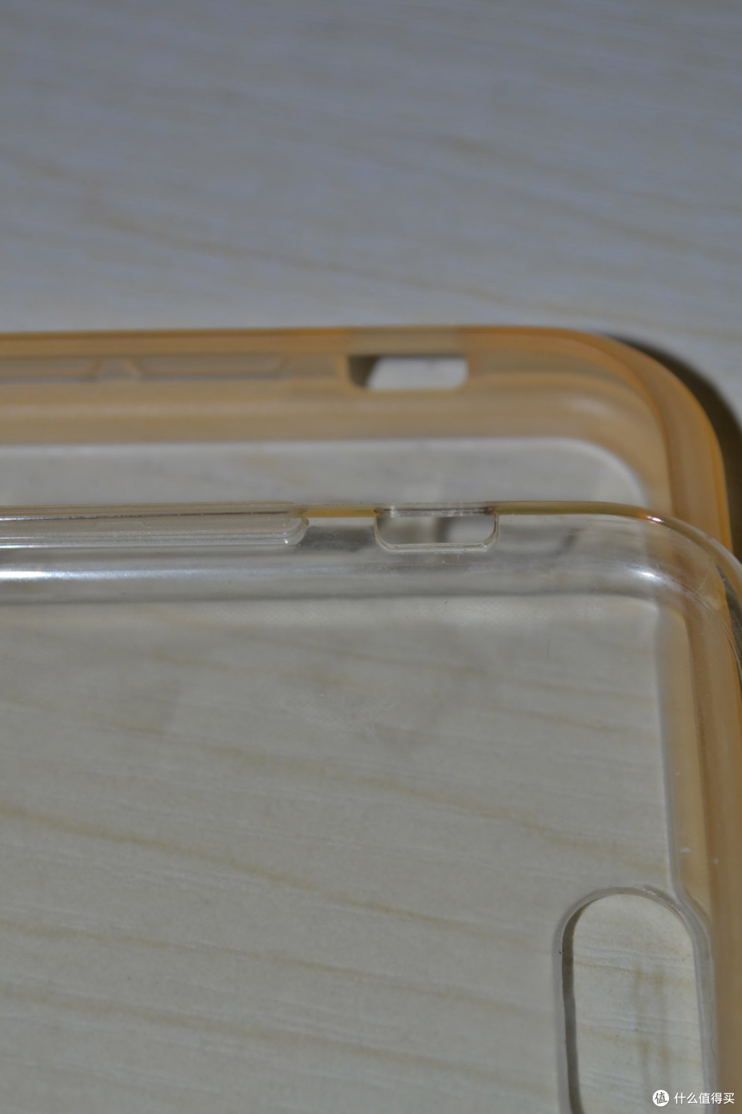 创意十足,但用起来心有余力不足ROCK IPHONE6智能名片保护壳