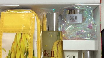 让女王感受到你的努力续：日本人肉带回 SK-II 护肤精华露 （黄色）圣诞限量版 套装