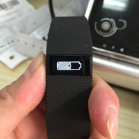 Fitbit Charge 智能手环使用总结(充电|连接|功能|表带|屏幕)