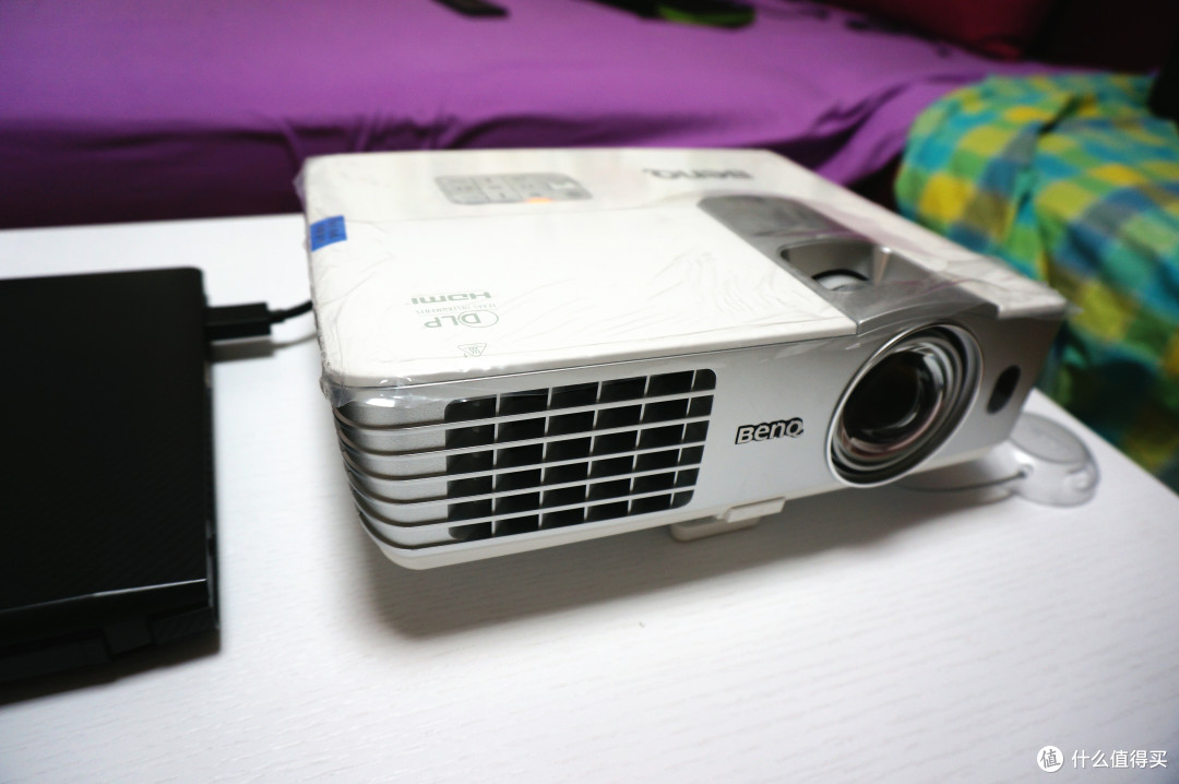 小空间的福音:BenQ 明基 W1080ST 短焦投影仪