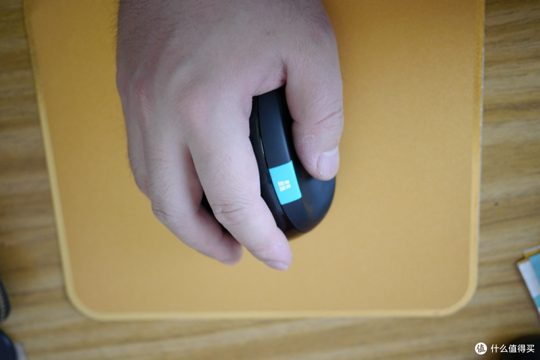 来尝尝微软的小馒头:Microsoft Sculpt Ergonomic 鼠标