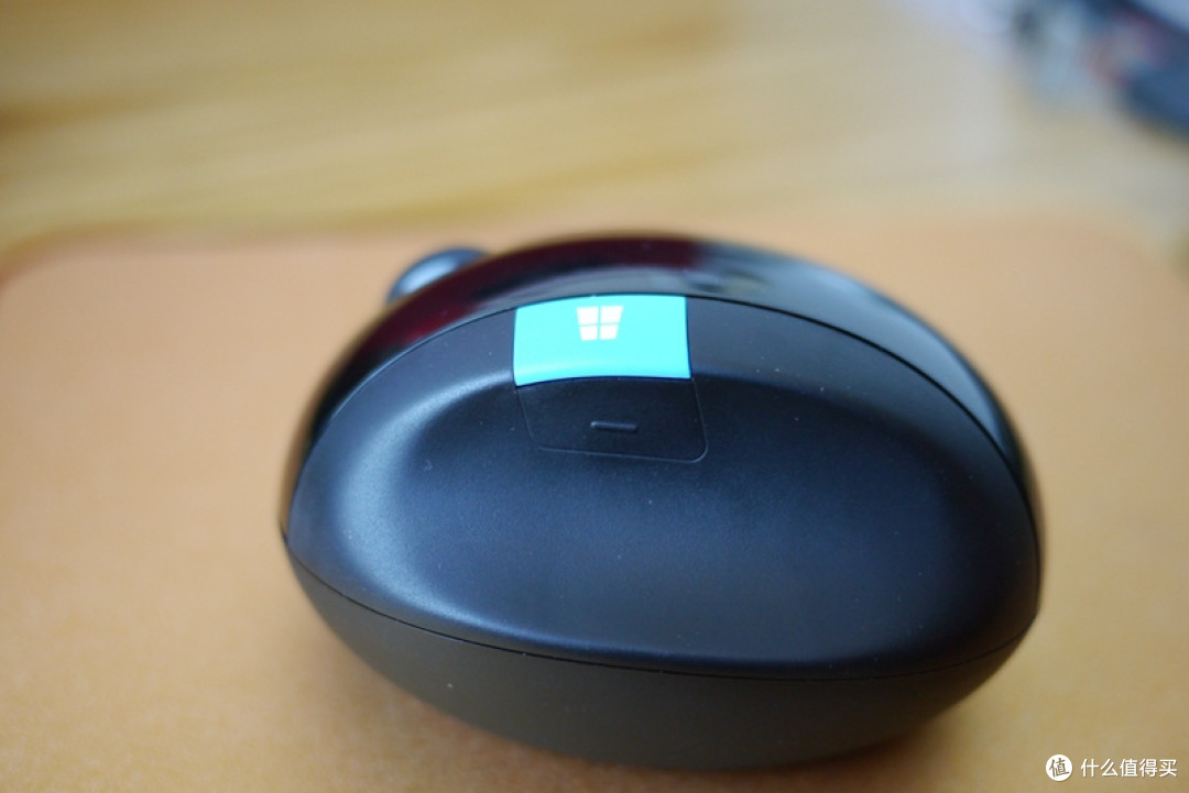 来尝尝微软的小馒头:Microsoft Sculpt Ergonomic 鼠标