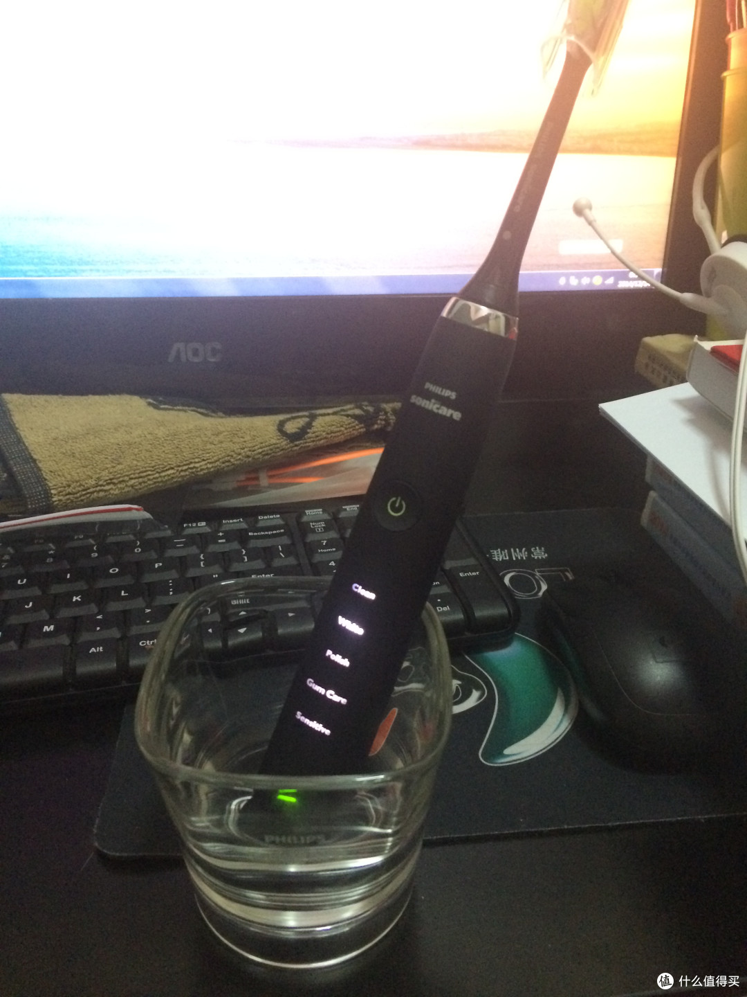 忽略我那乱七八糟的桌子 忽略我那乱七八糟的桌子