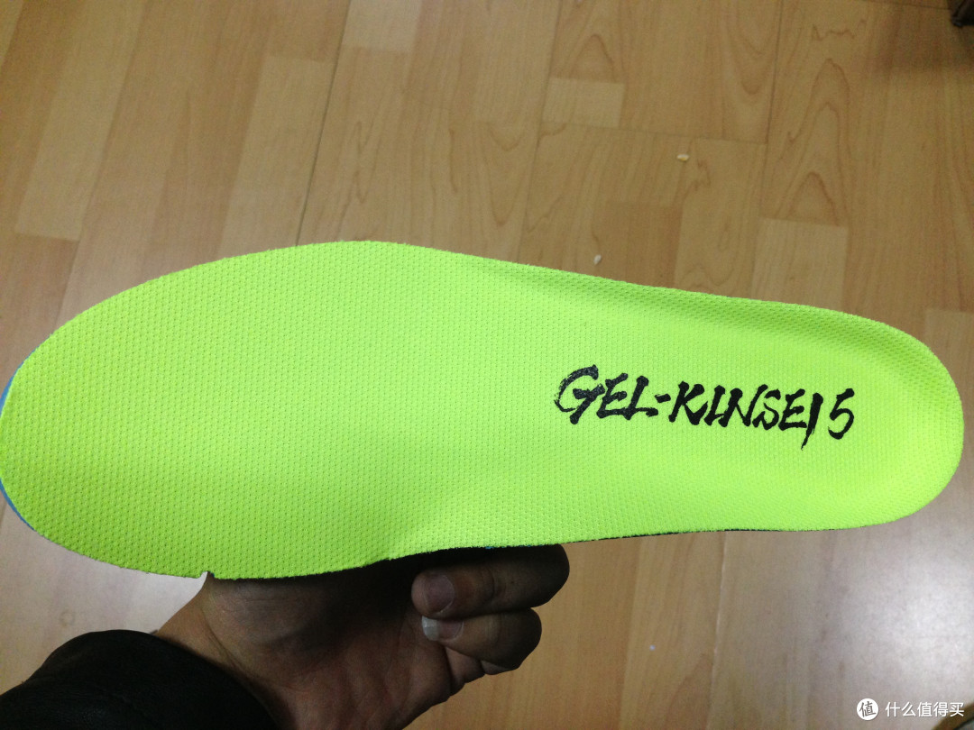 体验最*级?ASICS 亚瑟士 Gel Kinsei 5 金星系列 *级旗舰男款跑鞋