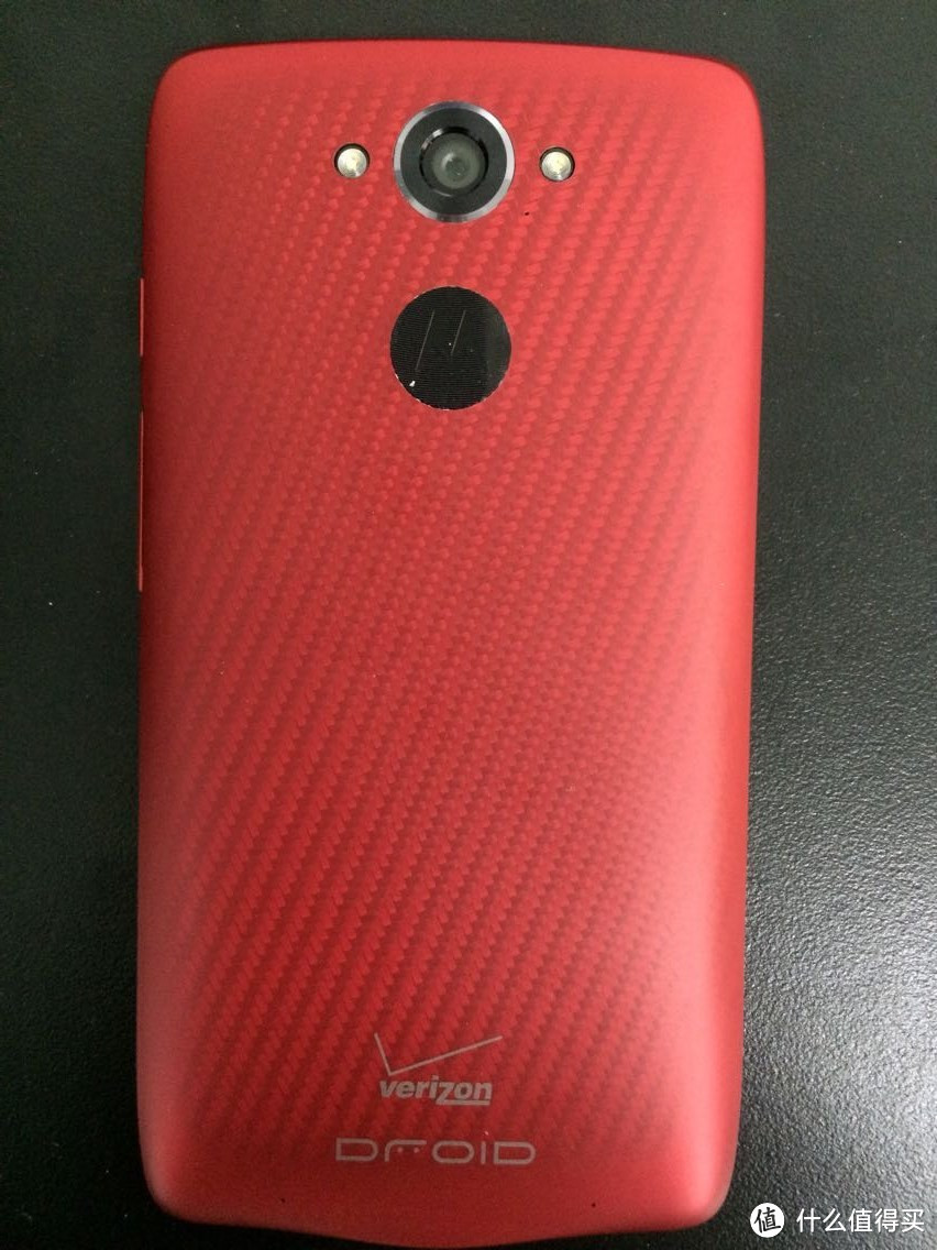 金属玻璃纤维骚红版 Motorola 摩托罗拉 Droid Turbo 开箱体验