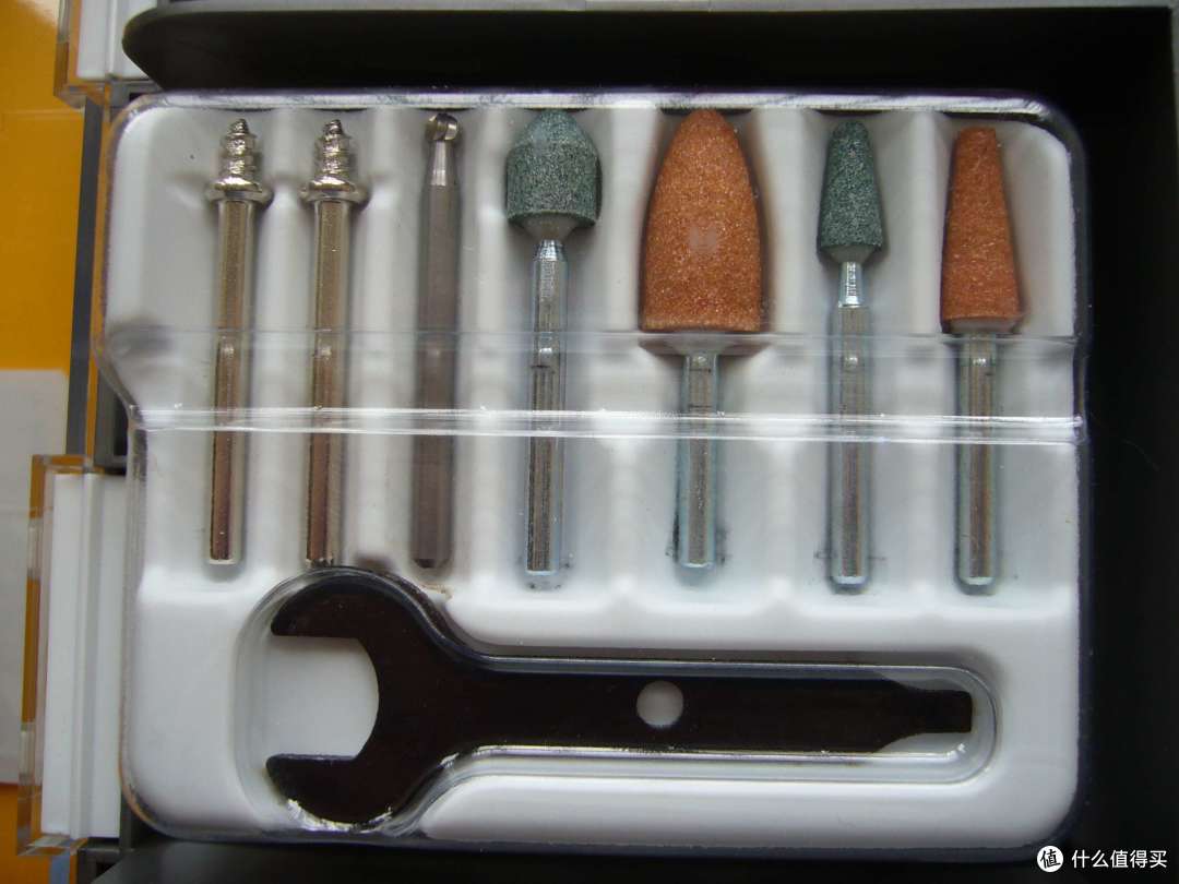 琢美 Dremel 709-02 110-Piece All-Purpose Rotary Accessory Kit(切割、喷砂、抛光、研磨、清洗附件)