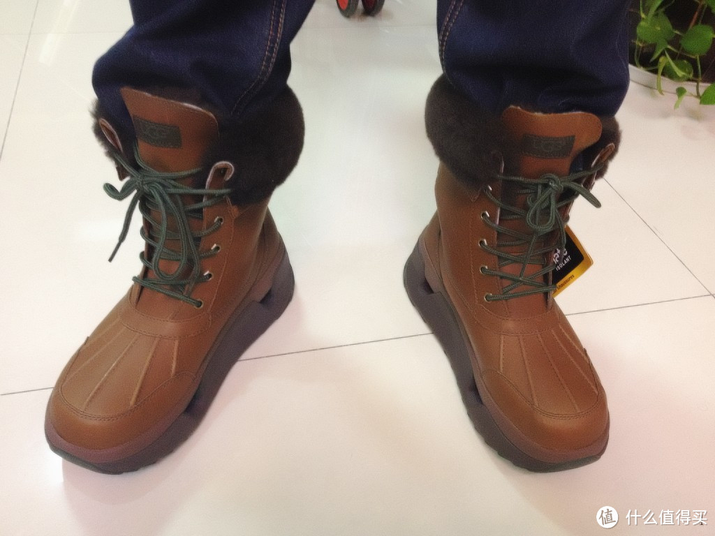 UGG australia Barklay Brownstone 男士短靴