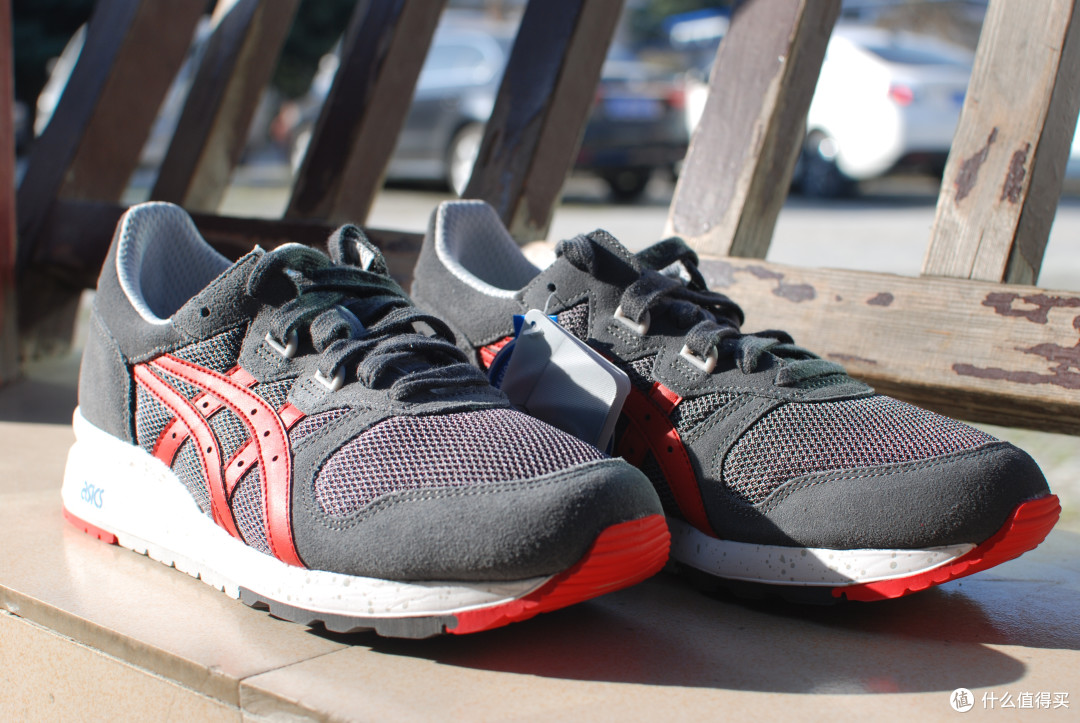 一步两步,似魔鬼的步伐 ASICS 亚瑟士 Gel Epirus 时尚板鞋