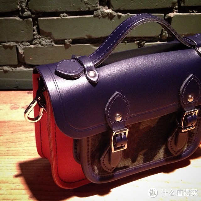 IZZUE X THE CAMBRIDGE SATCHEL COMPANY 2014秋冬新款 Mini 剑桥包开售