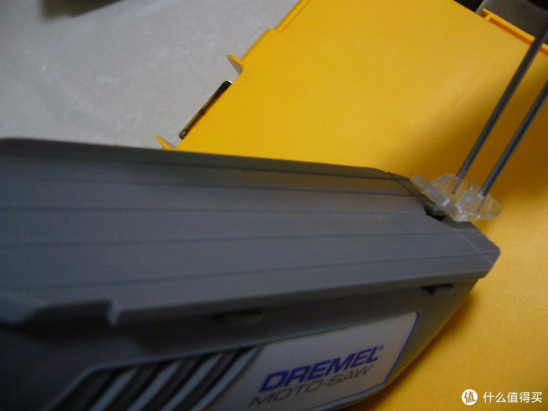 琢美 Dremel MS20-01 Moto-Saw Variable Speed Compact Scroll Saw Kit金属，塑料和木头台锯