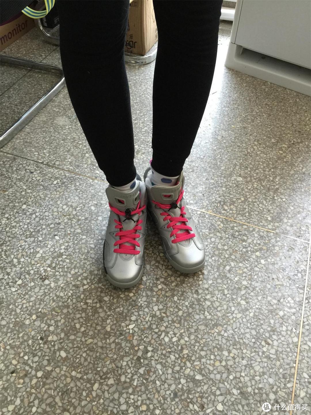 又是一年森日：Nike 耐克 Air Jordan 乔丹 6 Retro Gg 银粉情人节女款篮球鞋
