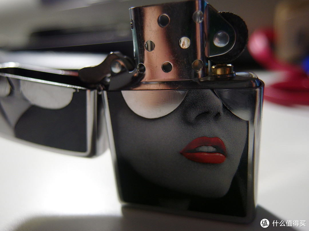 Zippo 3095 High Polish Chrome Sunglasses 烈焰红唇打火机