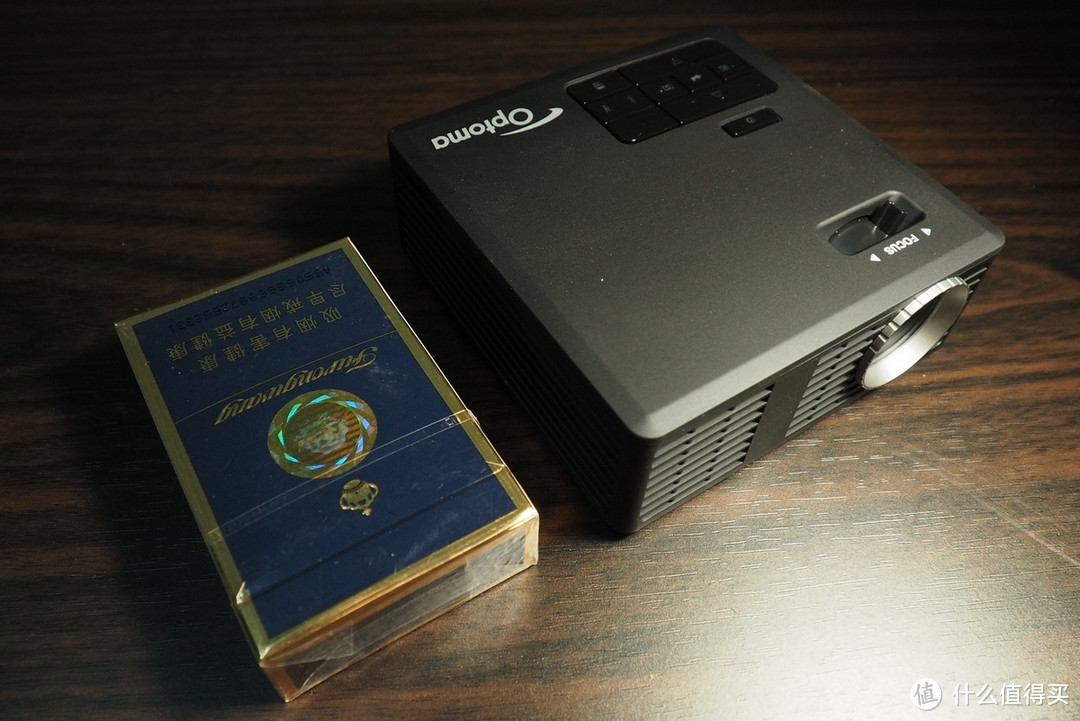 开房影音利器：Optoma 奥图码 Optoma LED ML750 便携式投影仪 入手历程及使用感受