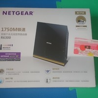 美国网件 R6300v2 AC1750路由器外观展示(边框|插口|接口)
