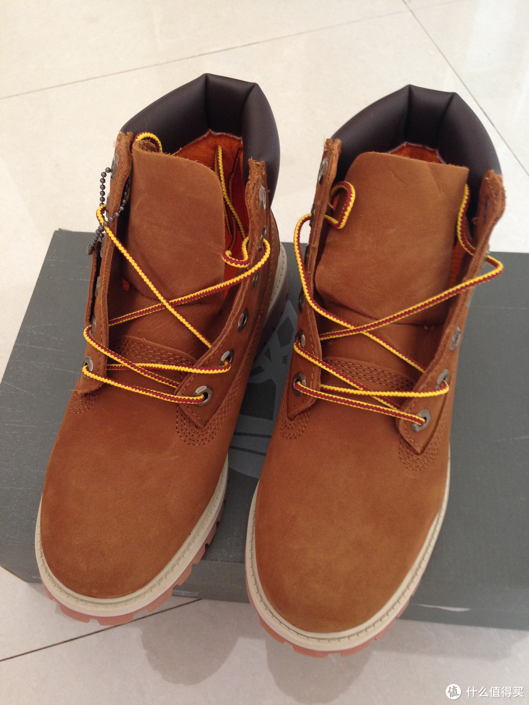 小脚的意外收获：Timberland 添柏岚 6 Inch Classic Premium WP 大童款防水工装靴