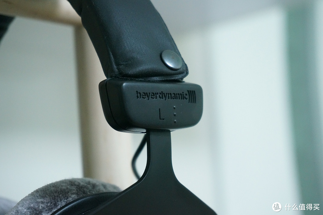 beyerdynamic 拜亚动力 DT990 PRO 耳机 & AKG 爱科技 Q701 昆西琼斯系列 耳机